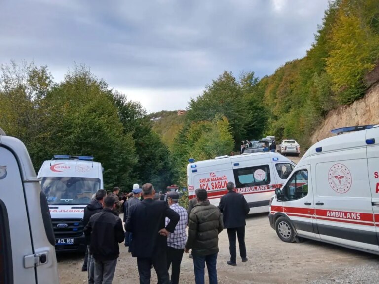 orduda minibus kazasi 11 yarali rHzCRw6i.jpg